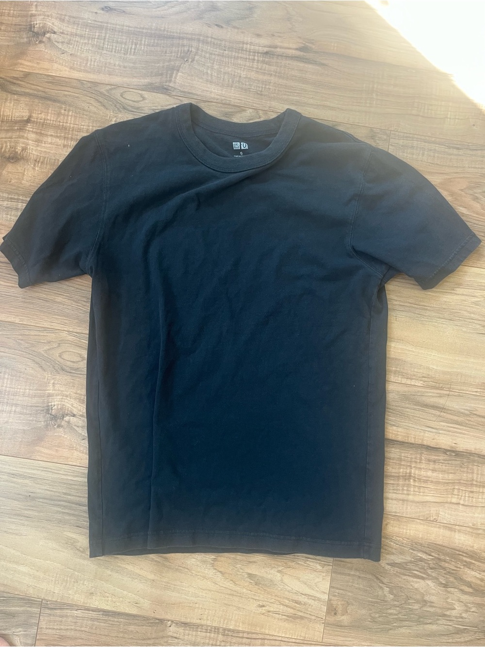 Uniqlo Men’s Black Short Sleeve Crew Neck Tee